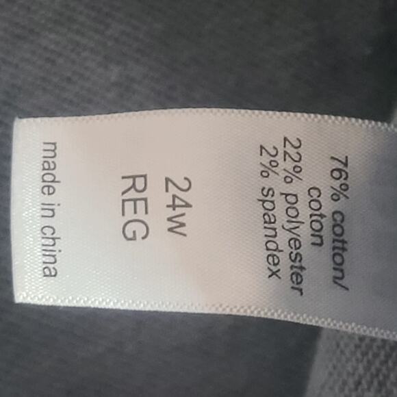 WOMEN'S Maurices WITH HOLE ON THE Legs size 24 regular. - Picture 9 of 10